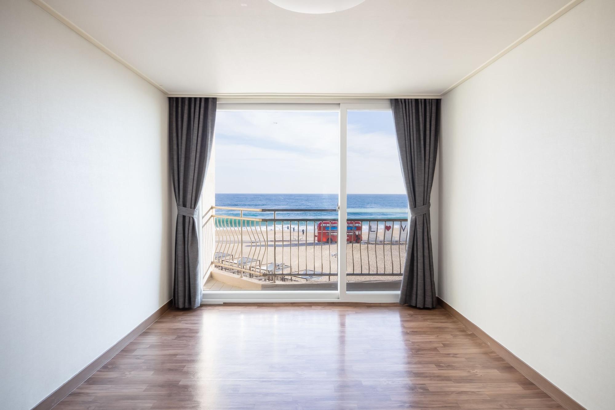 Kensington Resort Seorak Beach Сокчо Екстериор снимка
